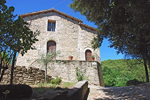 Castello medioevale di Castelbuono. La Chiesa di Santa Maria Assunta. Bevagna Perugia Umbria